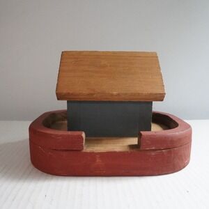 Handmade Folk Art Noah's Ark Box Primitive Style Hinged Lid Toy Storage‎
